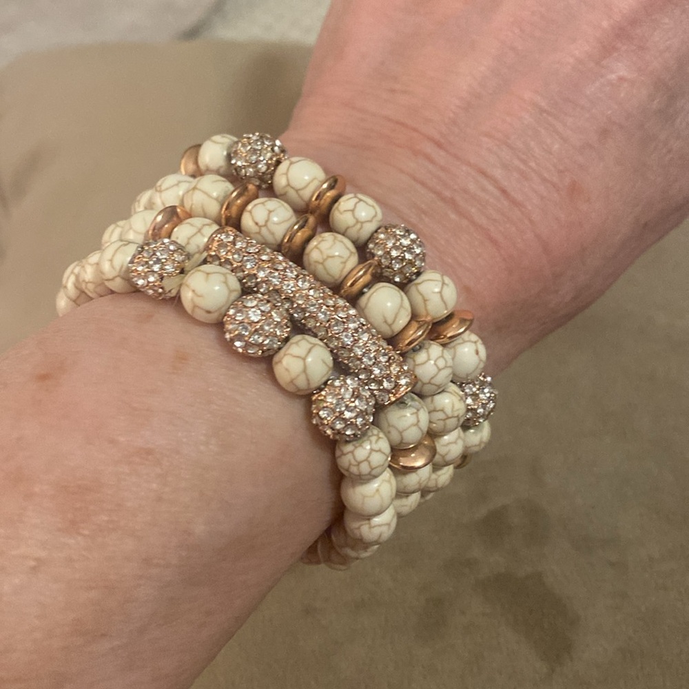 New Beaded Bracelet Set 4 Pieces
